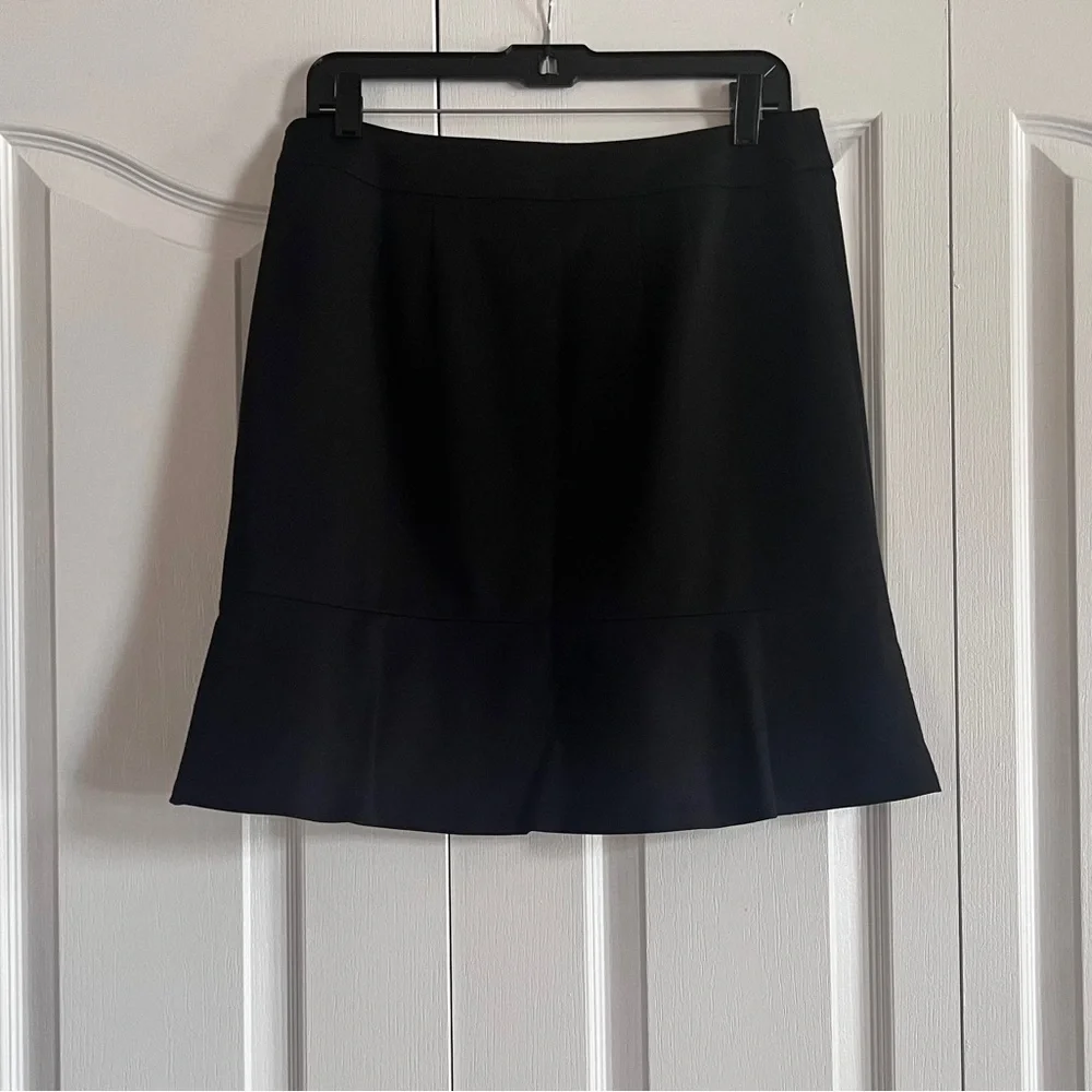 NWT Ann Taylor LOFT black trumpet skirt lined 6 - Picture 2 of 5